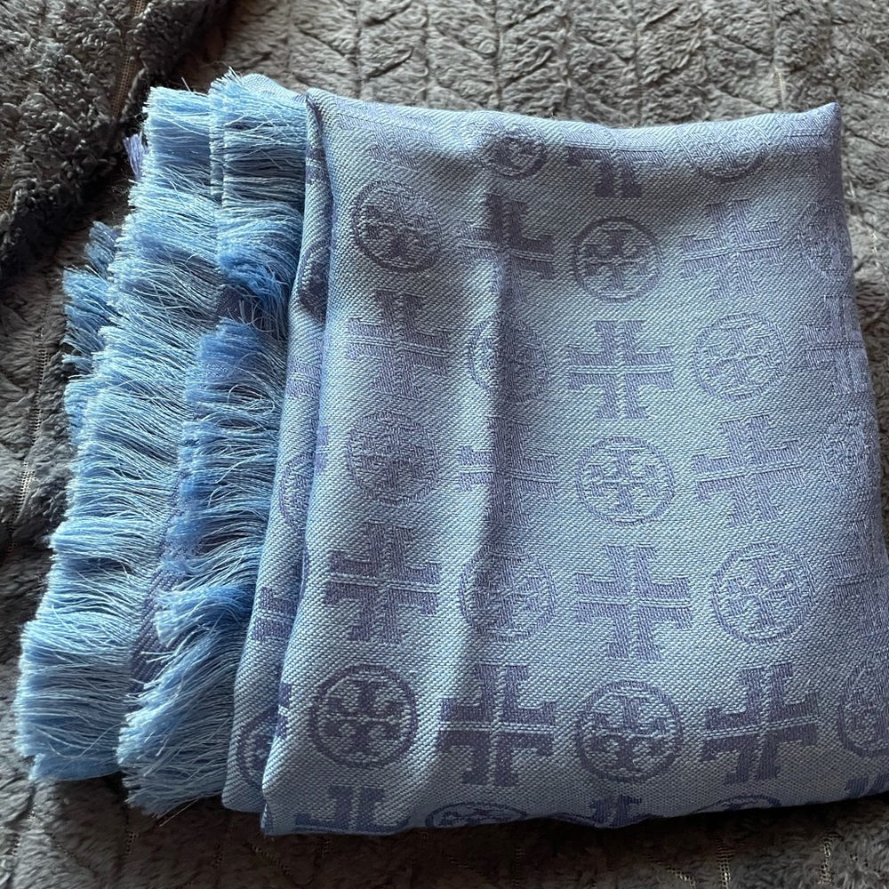 Tory Burch Scarf Perfect Condition